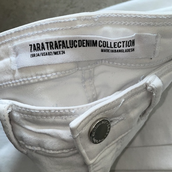 Zara White Jeans, Set of 3, Straight Leg, Skinny, High Waist, Size 24 and 26 - Picture 6 of 7